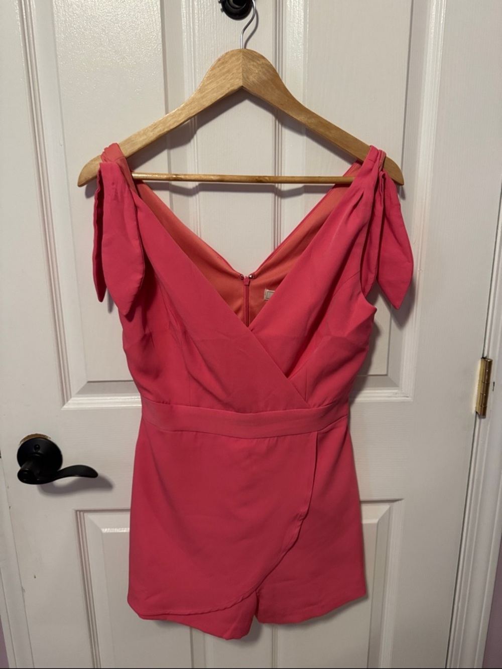 BCBGeneration Coral Tie-Shoulder Mini Romper -Preloved like new condition